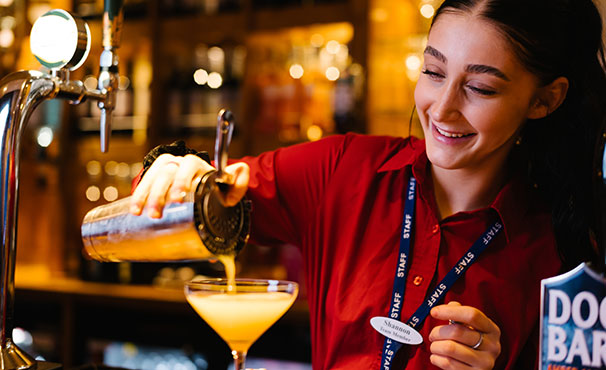 bar-staff-pouring-a-cocktail