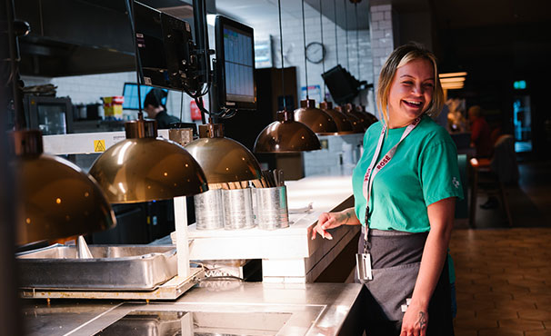 smiling-serving-staff-in-restaurant